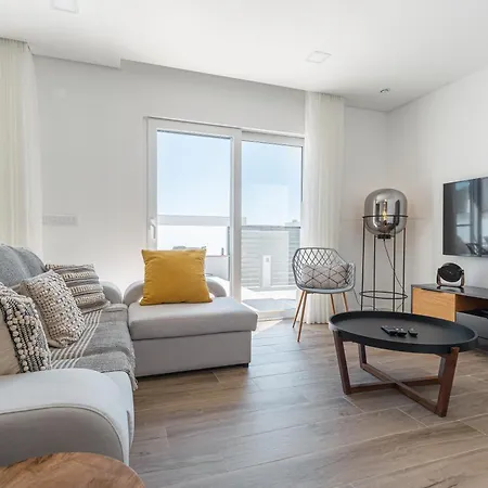 Laura With Private Swimming Pool