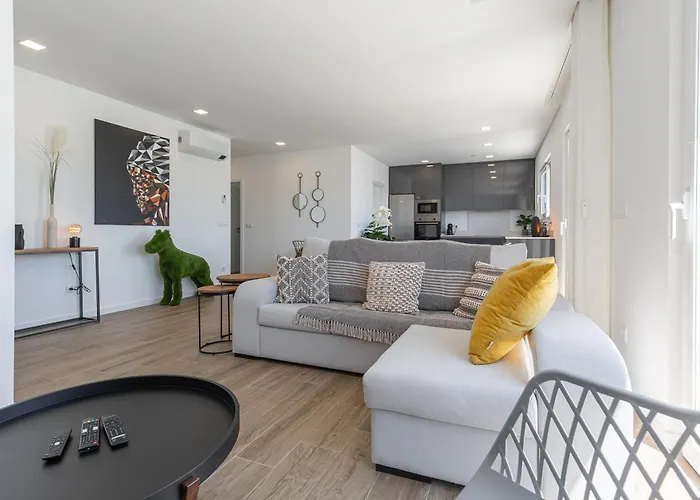 Laura With Private Swimming Pool